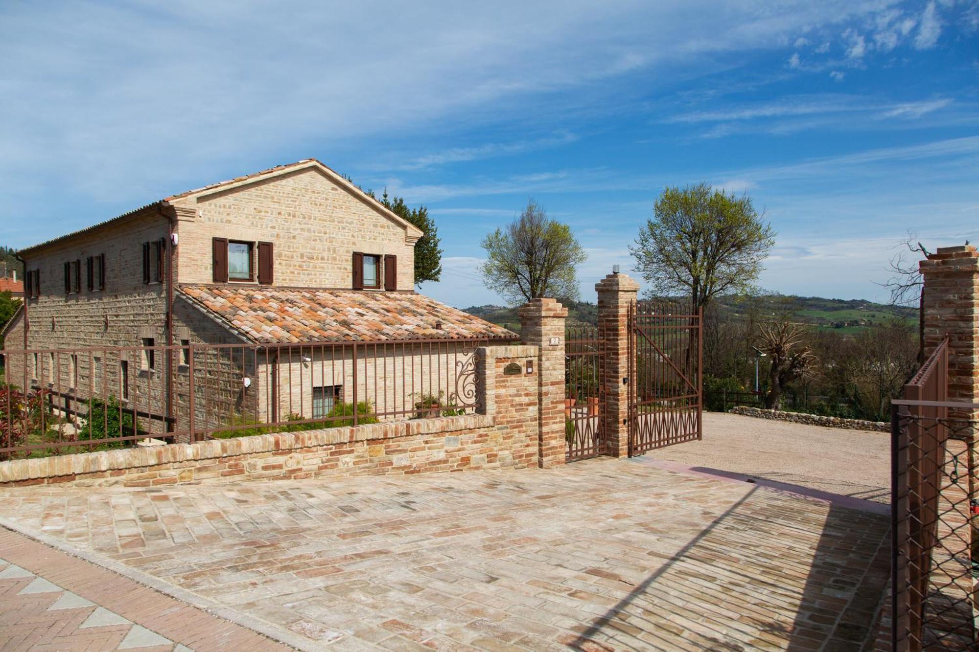 Bed and Breakfast Il Casolare à Gradara Extérieur photo